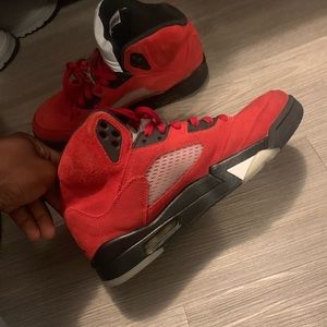 Raging bull 5s Size 8.5